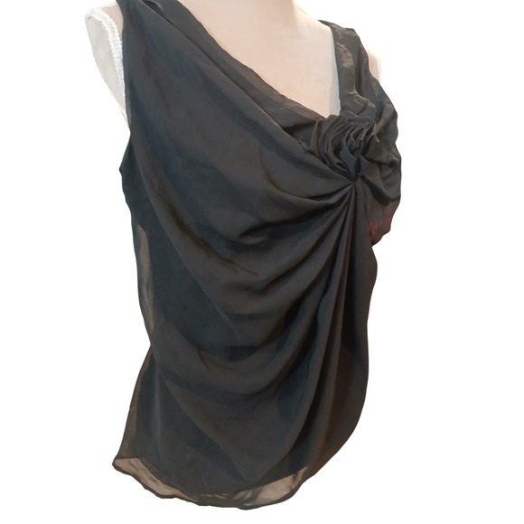 New York & Company L Black Draped Rosette Sleeveless Blouse Top Large Stretch - Picture 3 of 11